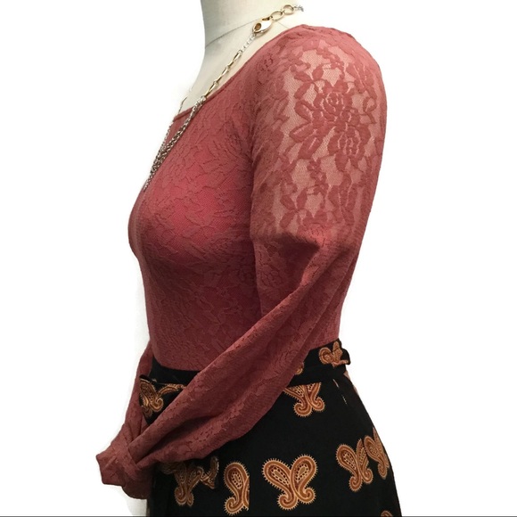 Long Sleeve Mauve Lace Top! - Picture 4 of 7